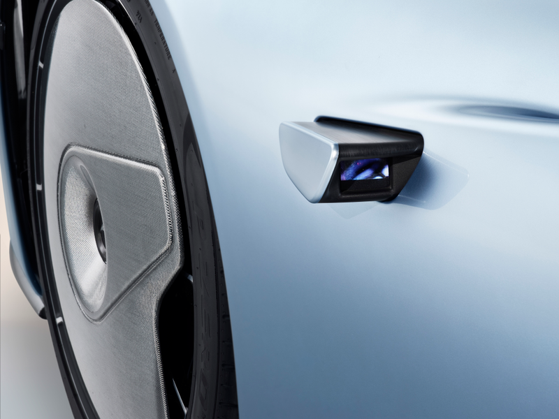 Illustration for article titled The 2019 McLaren Speedtail Has Flexible Carbon Fiber That Bends and It Goes 250 MPH